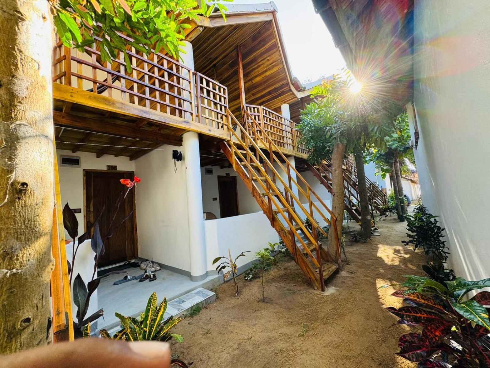Beach Wave Hotel Arugam Bay Exterior foto